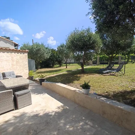 Mazet A 5 Minutes D'uzes Apartment *